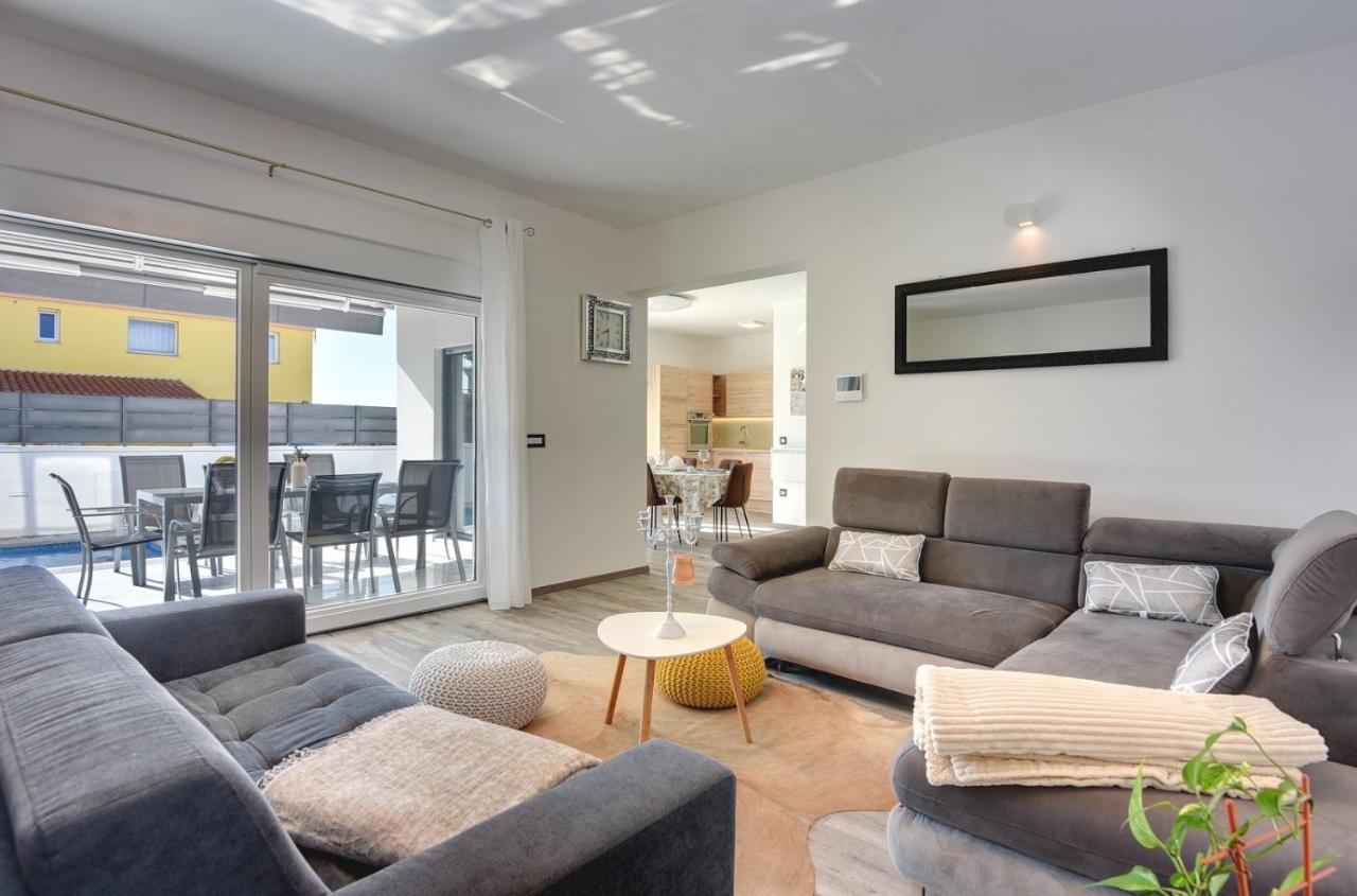 Villa Sunce Pula Extérieur photo